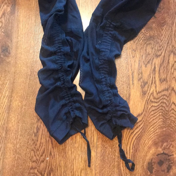 Lululemon high rise cinch mesh bottom leggings - Picture 7 of 9